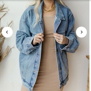 Mono B size S oversized light-medium wash denim jacket